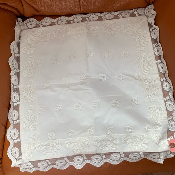 Chaps by RALPH Lauren RL decorative sham 17x17 lace - Picture 2 of 4